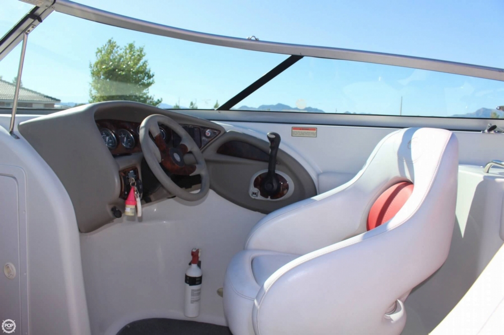 2003 Crownline 26 - Photo #6