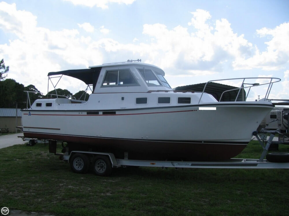 1988 Albin Yachts 27 Power boat for Sale in Edgewater, FL