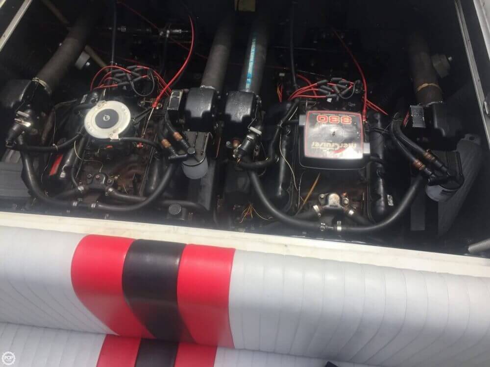 1985 Scarab 34 - Photo #12