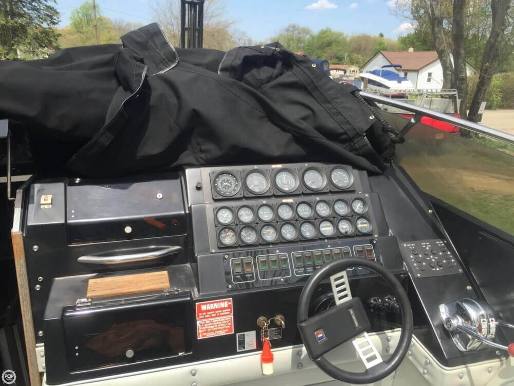 1985 Scarab 34 - Photo #9