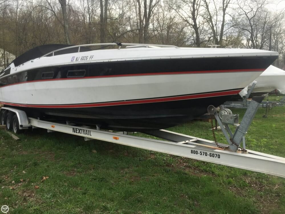 1985 Scarab 34 - Photo #2