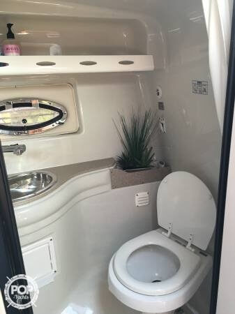2007 Crownline 32 - Photo #14