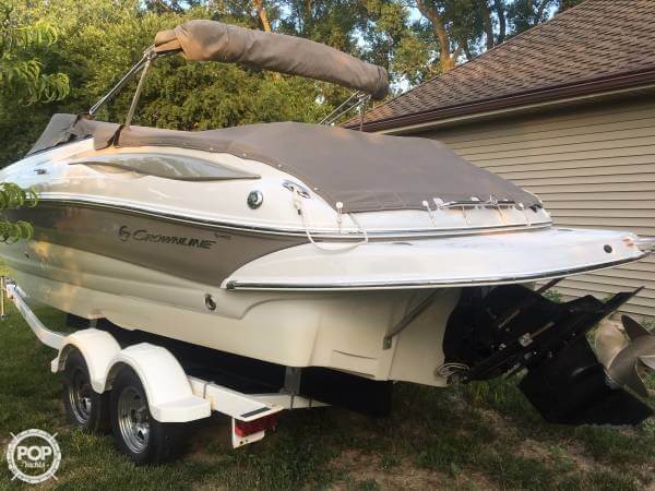 2009 Crownline 25 - Photo #2