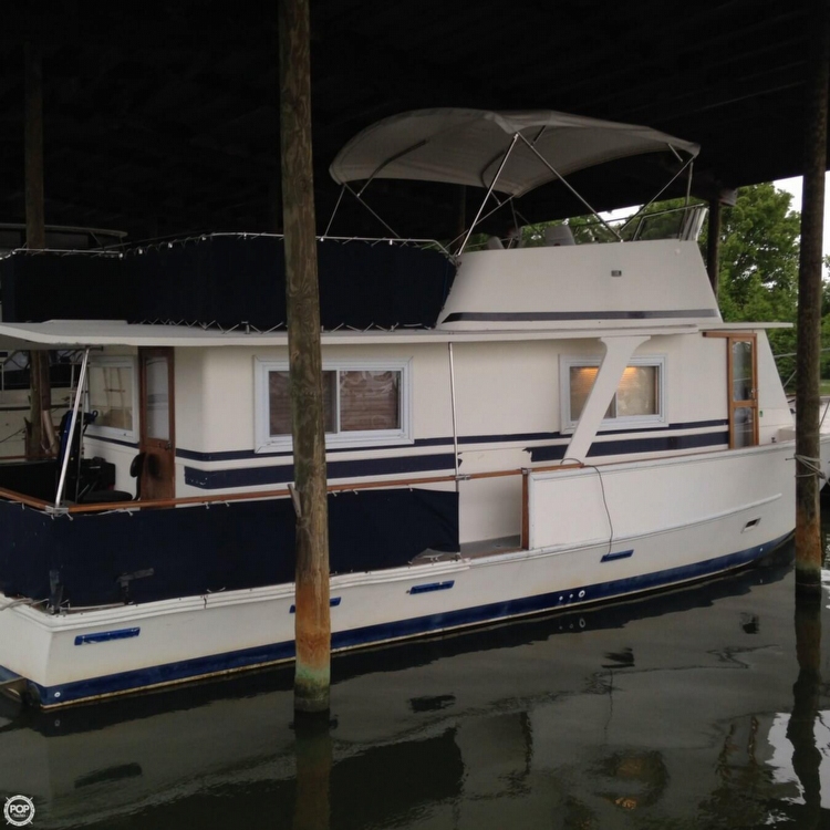 1985 Pearson 43 - Photo #2