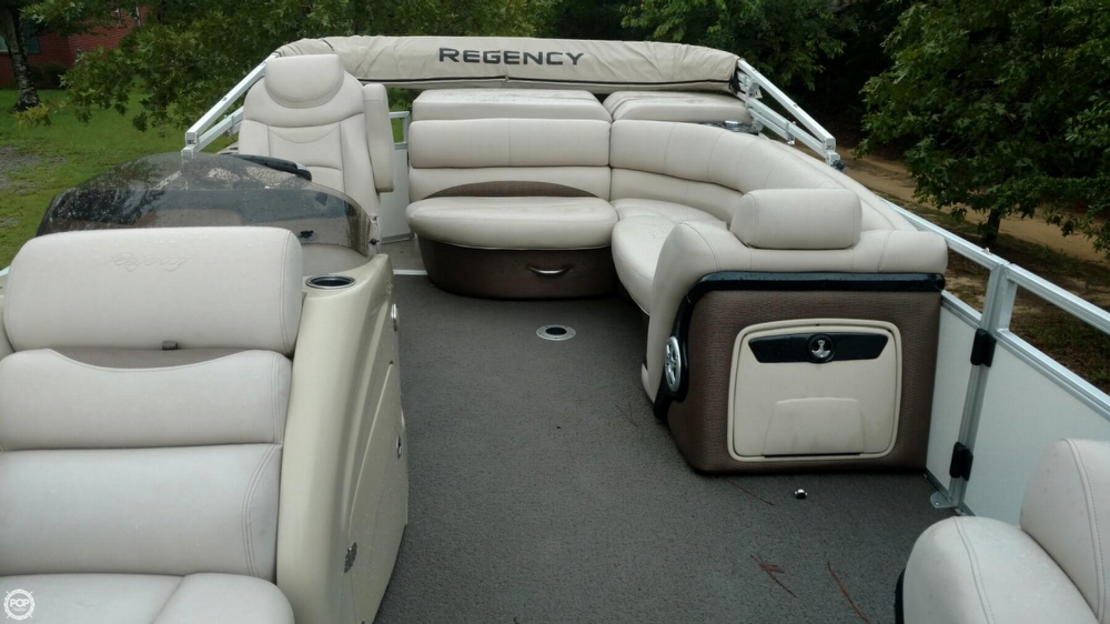2015 Regency 25 - Photo #16