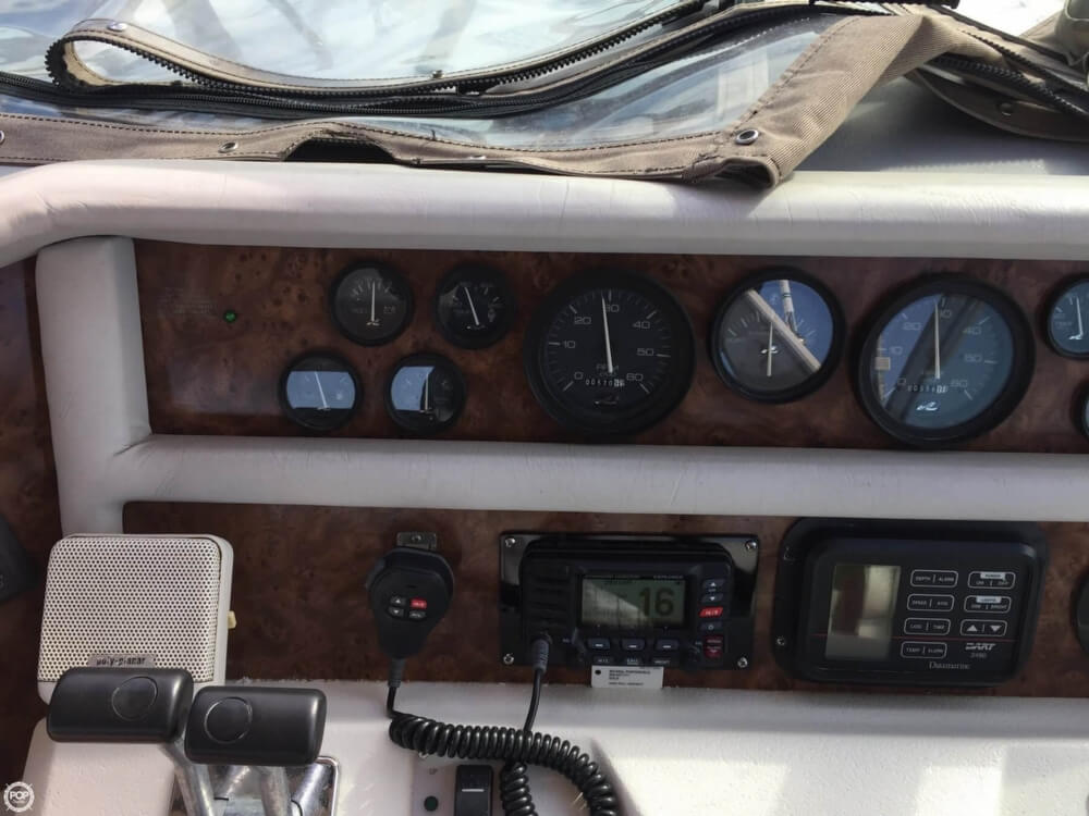 1994 Sea Ray 37 - Photo #12