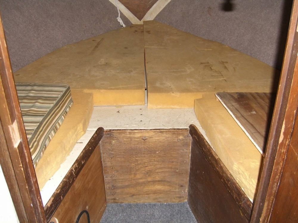 1967 Uniflite 23 - Photo #21