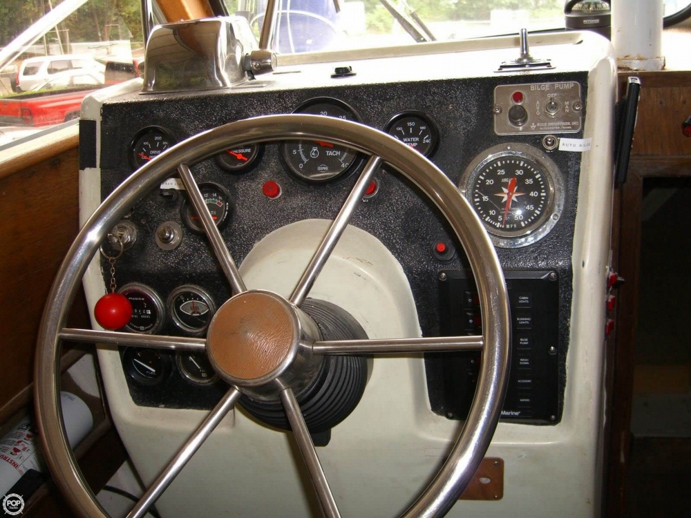 1967 Uniflite 23 - Photo #22