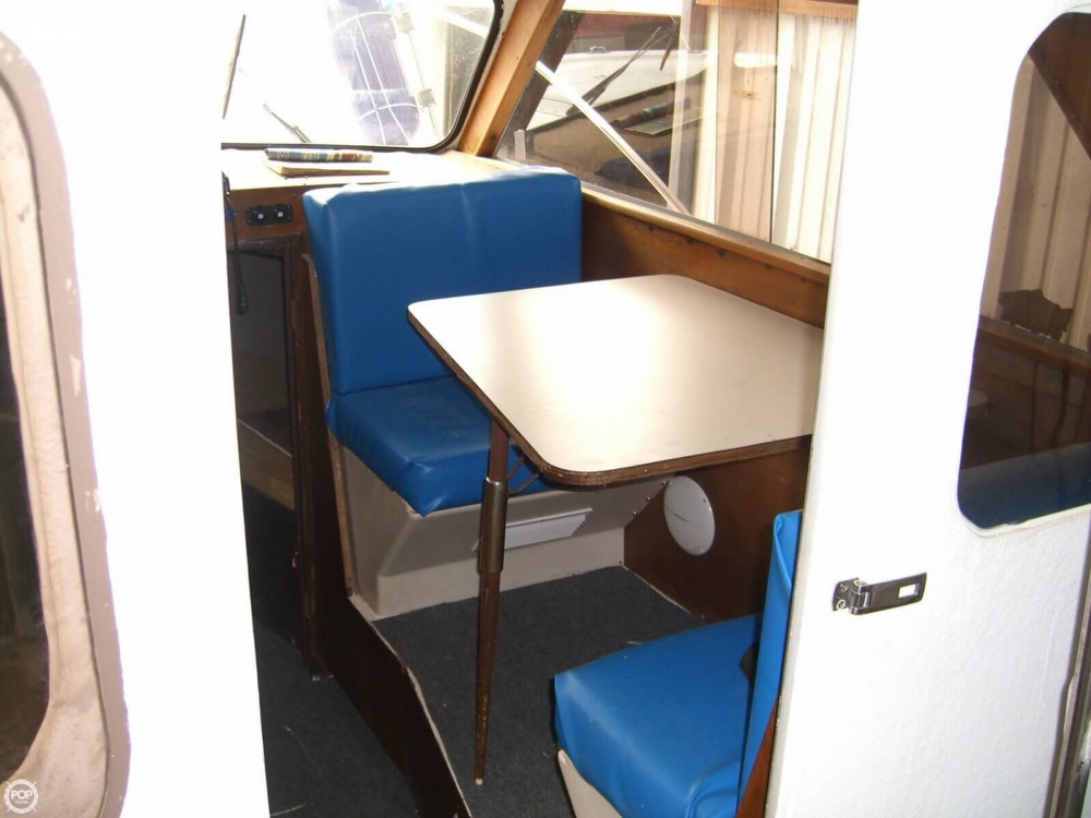1967 Uniflite 23 - Photo #27