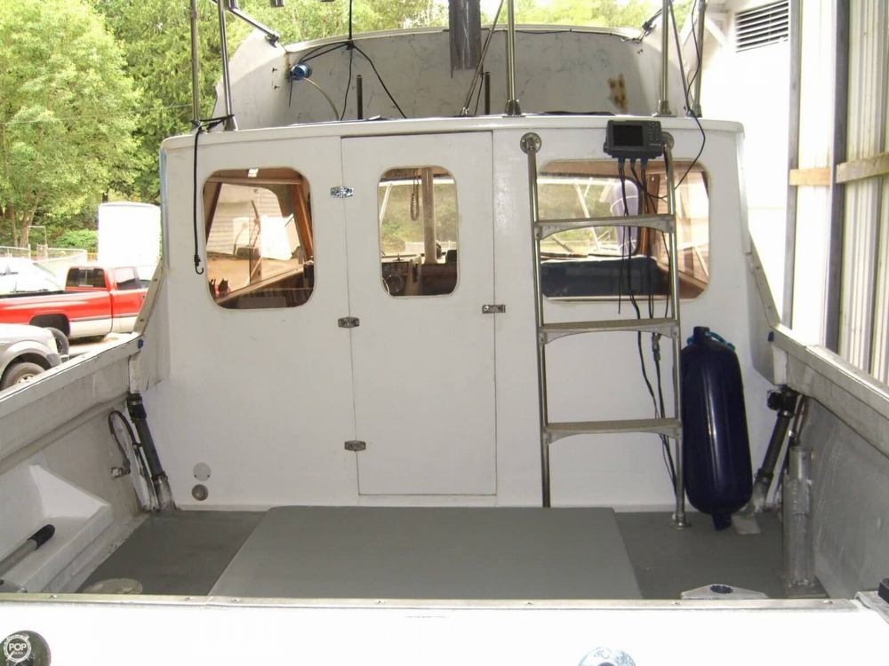 1967 Uniflite 23 - Photo #30