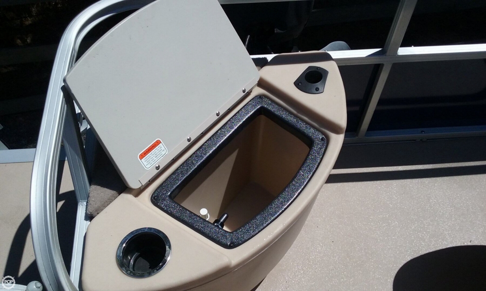 2014 Sun Tracker 22 - Photo #20
