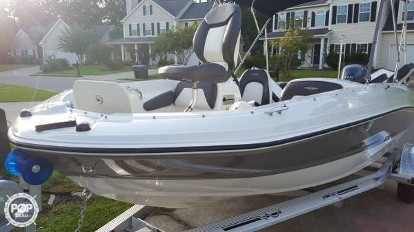 2016 Stingray 19 - Photo #2