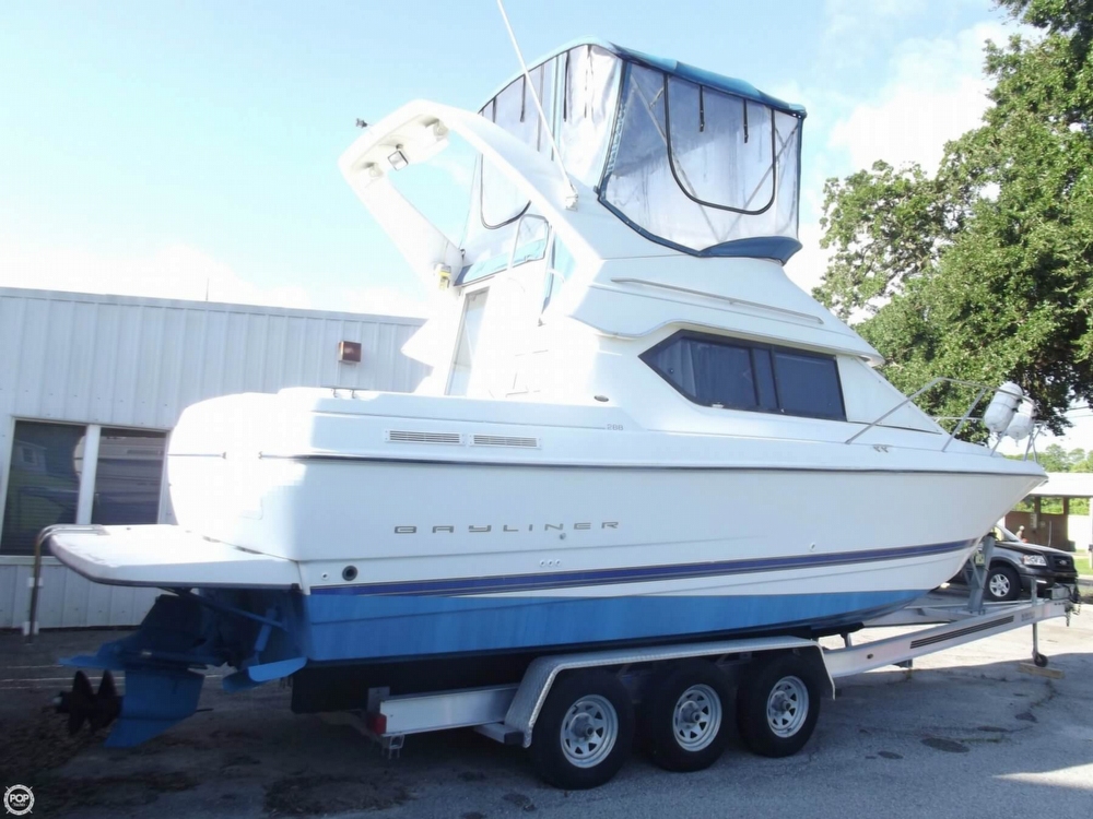 2006 Bayliner 30 - Photo #4