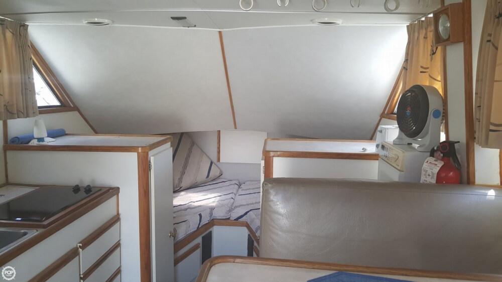 1990 Chris-Craft 30 - Photo #4