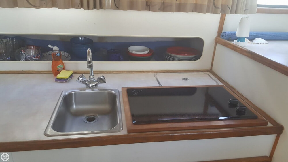 1990 Chris-Craft 30 - Photo #12
