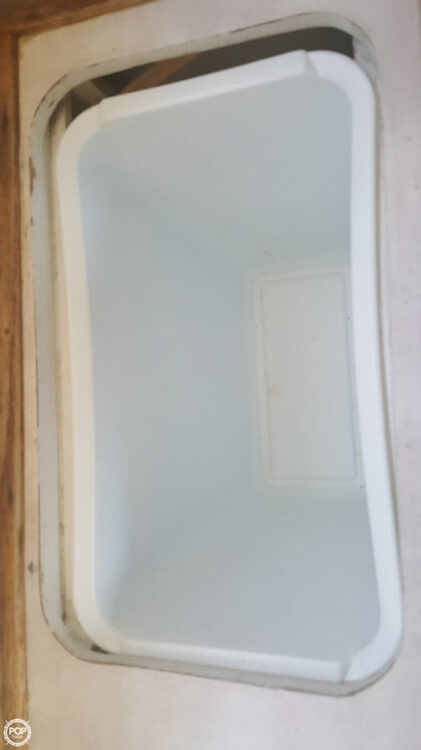 1990 Chris-Craft 30 - Photo #16