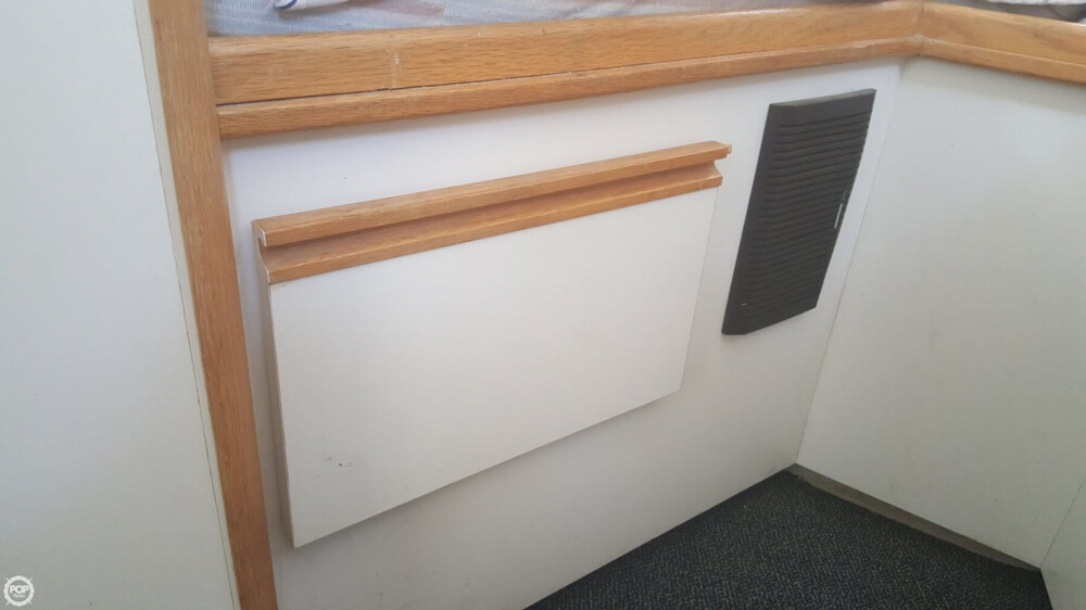1990 Chris-Craft 30 - Photo #28