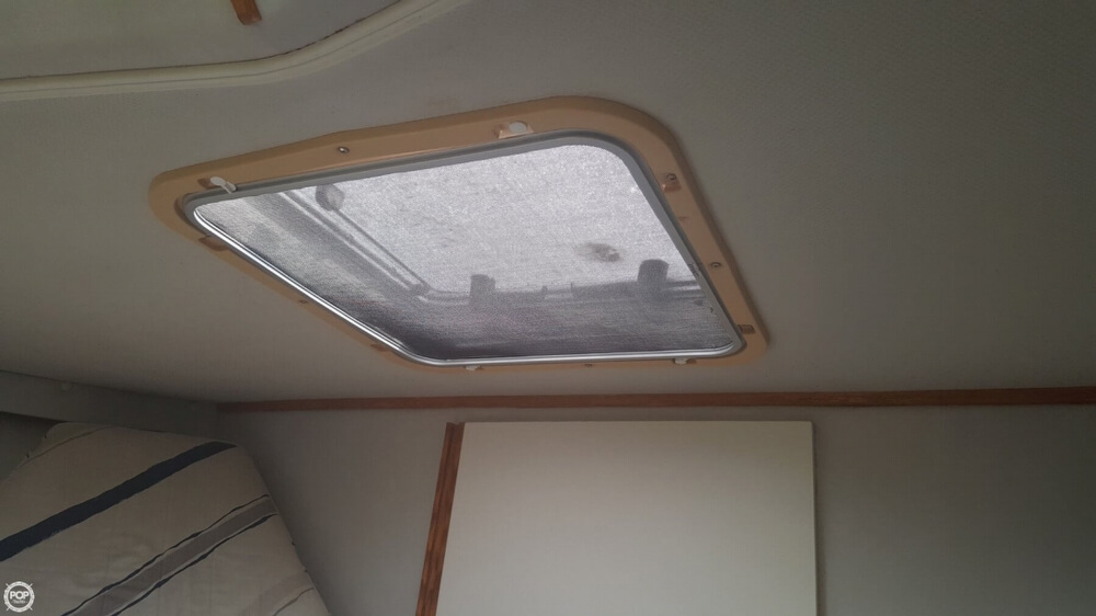 1990 Chris-Craft 30 - Photo #33