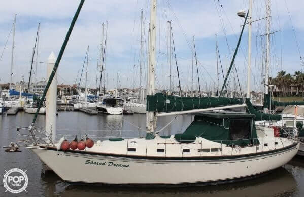 1982 Whitby Boat Works 42 - Photo #2