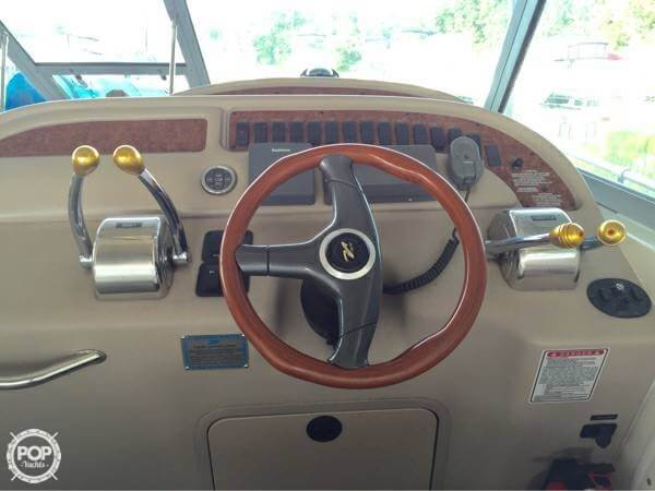 1999 Sea Ray 31 - Photo #5