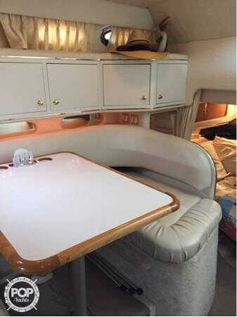 1999 Sea Ray 31 - Photo #8