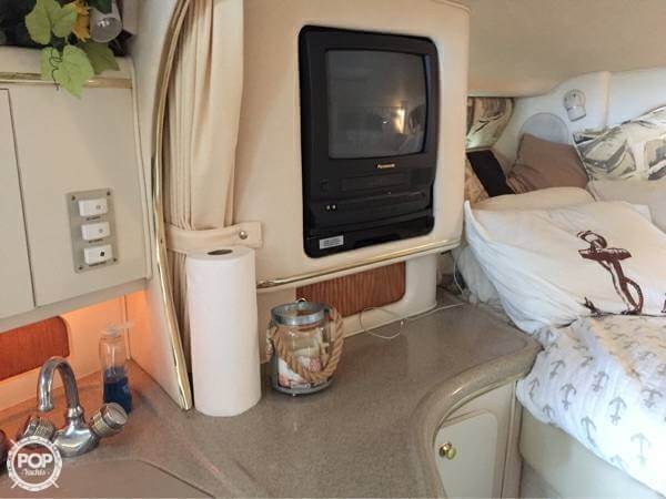 1999 Sea Ray 31 - Photo #11