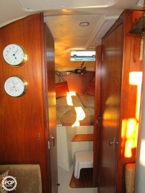 1980 C & C Yachts 34 - Photo #16