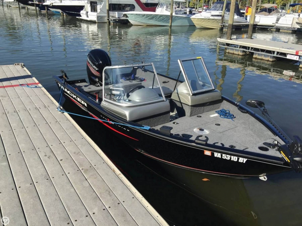 2015 Tracker 16 - Photo #2