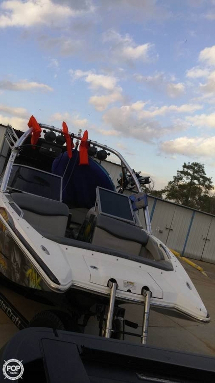 2004 Mastercraft 23 - Photo #5