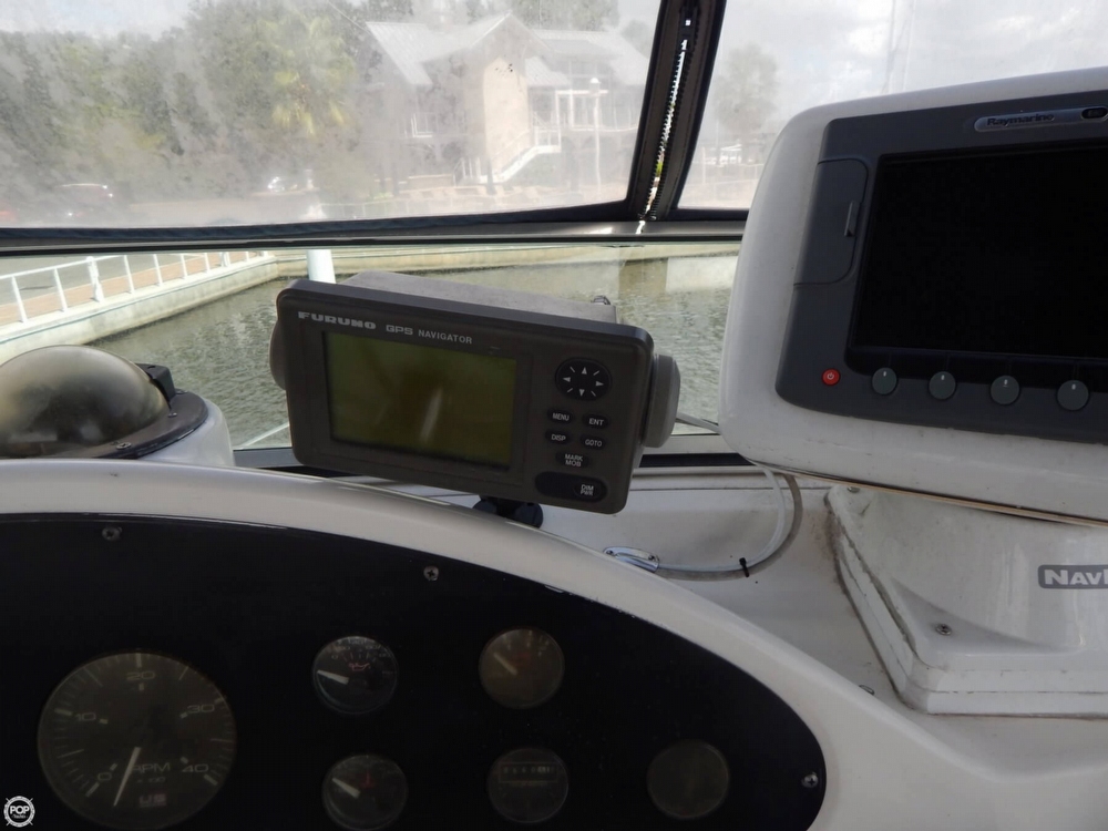1998 Bayliner 35 - Photo #3