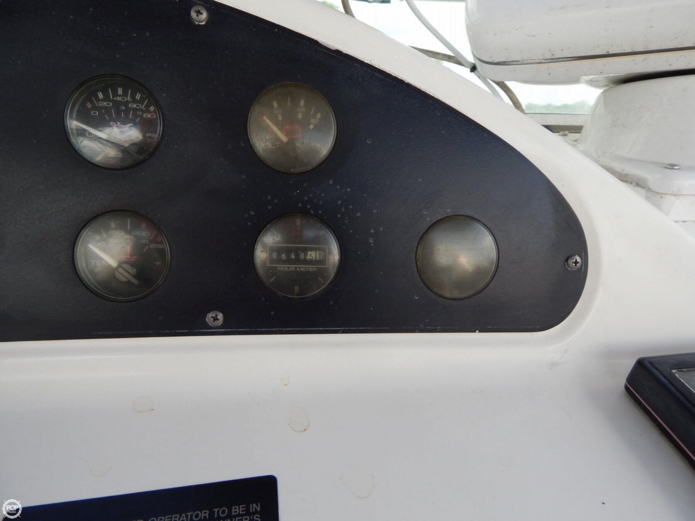 1998 Bayliner 35 - Photo #8