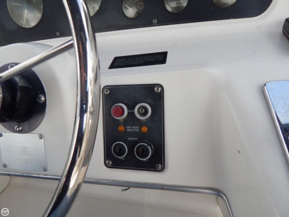 1998 Bayliner 35 - Photo #9