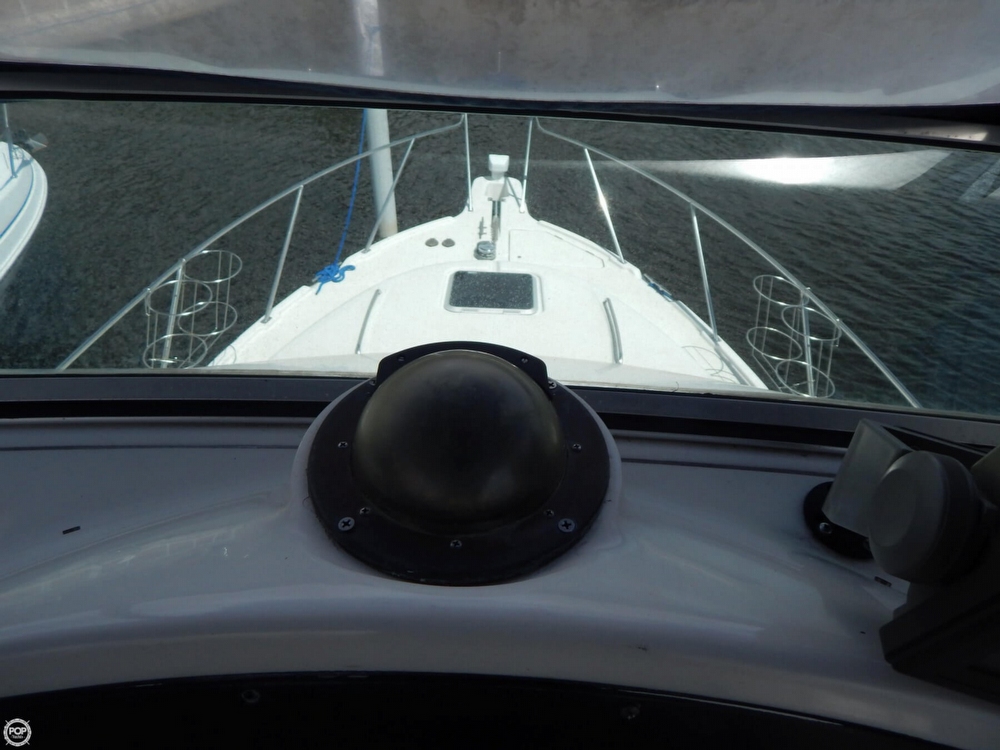 1998 Bayliner 35 - Photo #11