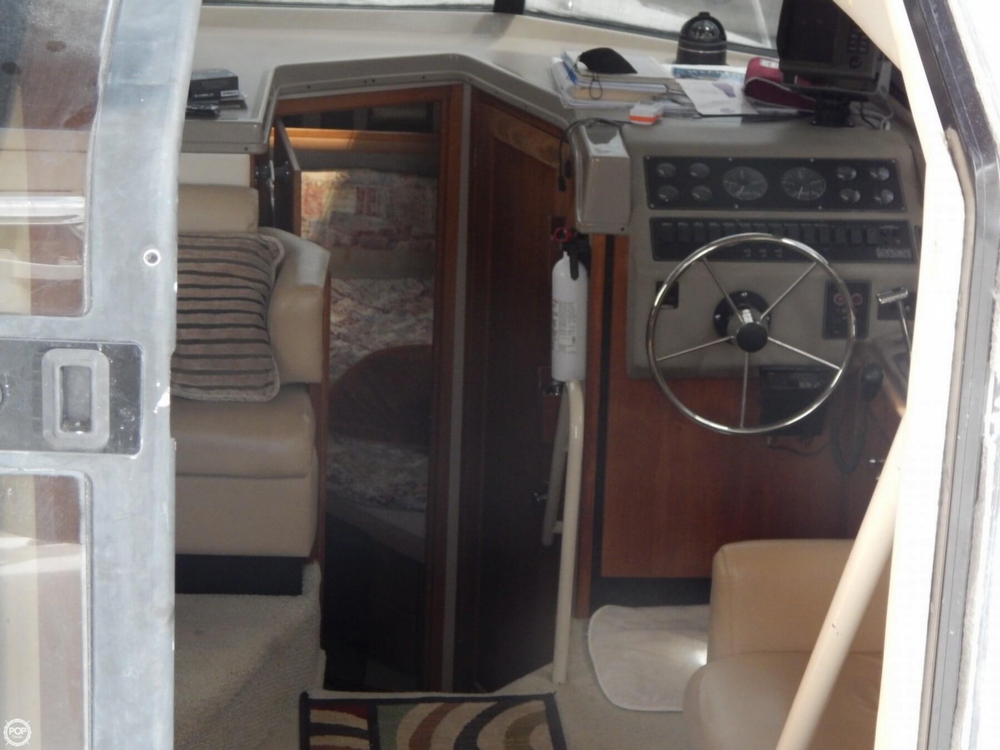 1998 Bayliner 35 - Photo #14