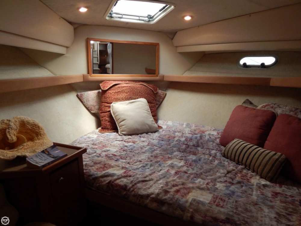 1998 Bayliner 35 - Photo #16