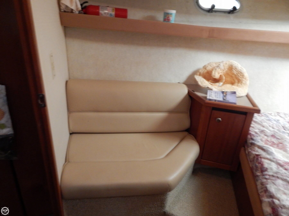 1998 Bayliner 35 - Photo #18