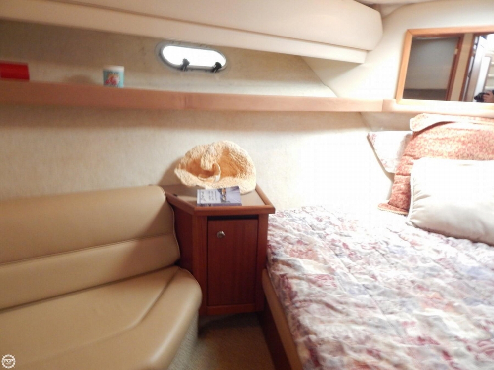1998 Bayliner 35 - Photo #19