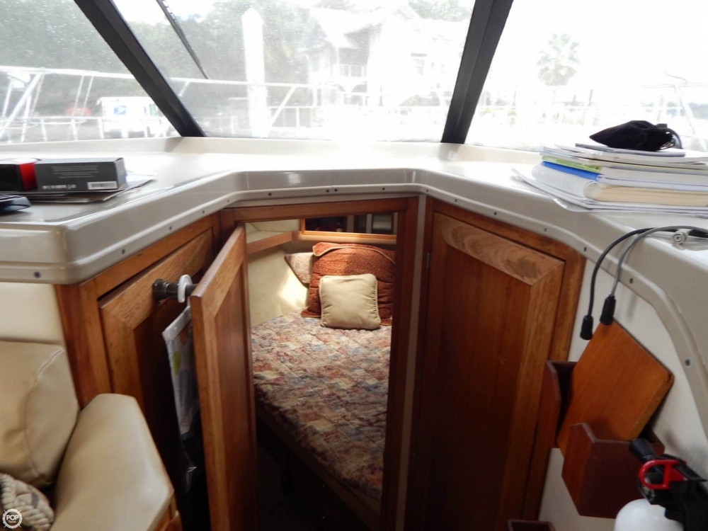 1998 Bayliner 35 - Photo #34