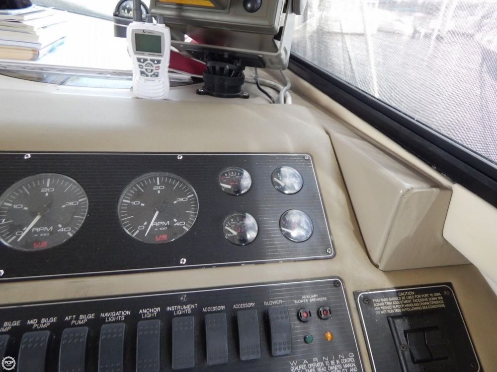 1998 Bayliner 35 - Photo #39