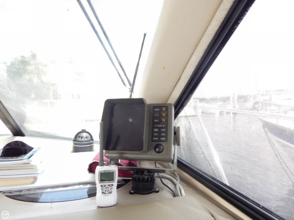 1998 Bayliner 35 - Photo #40