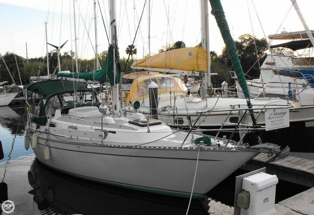 1977 Columbia 32 - Photo #1