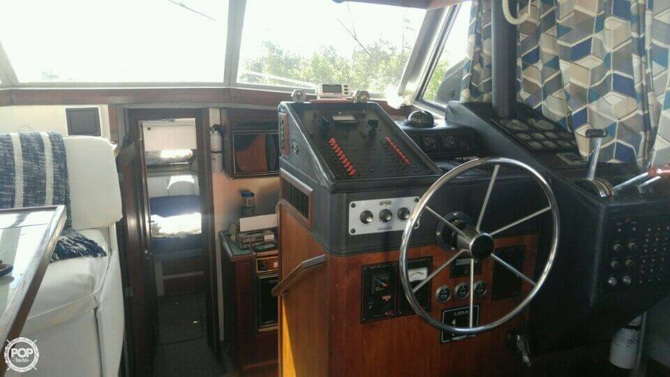 1988 Bayliner 38 - Photo #11