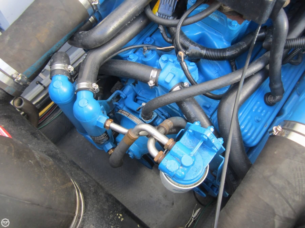 2000 Silverton 37 - Photo #12