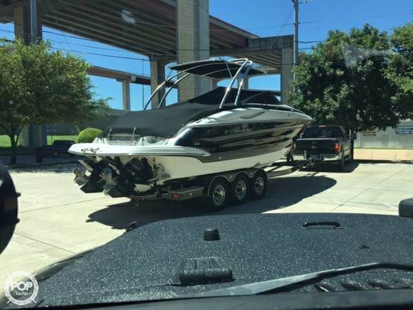 2009 Crownline 31 - Photo #2