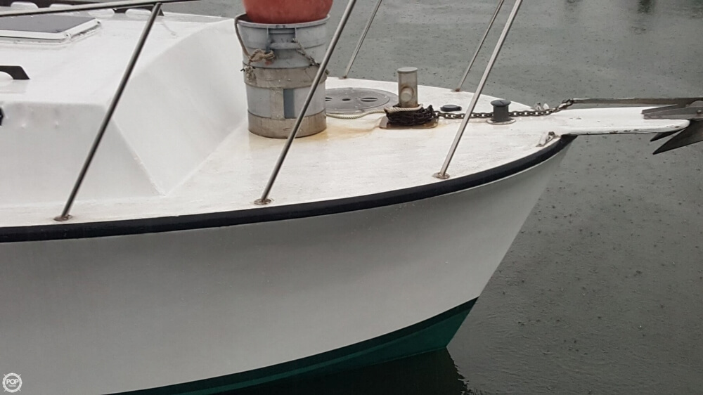 1978 Uniflite 33 - Photo #14