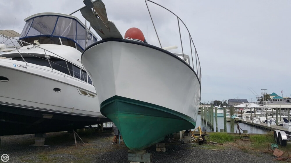 1978 Uniflite 33 - Photo #20