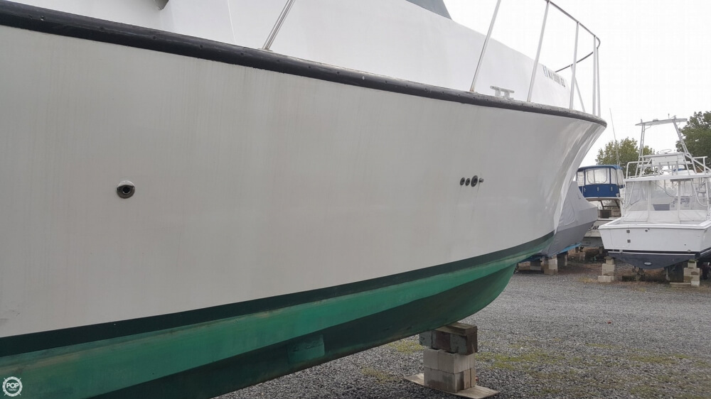 1978 Uniflite 33 - Photo #32
