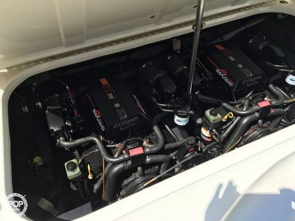 1994 Sea Ray 31 - Photo #11