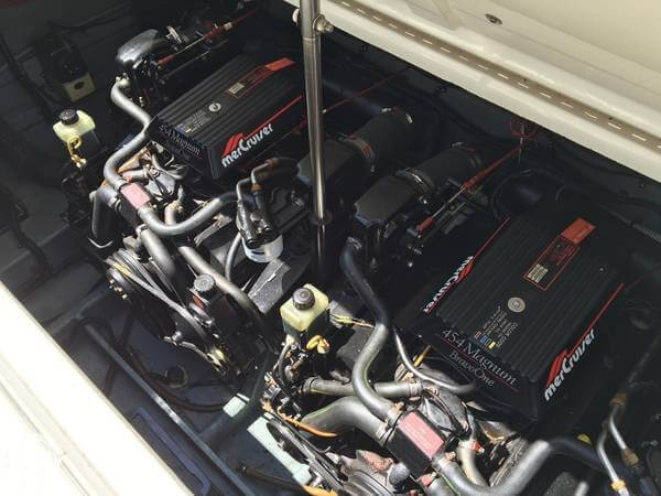 1994 Sea Ray 31 - Photo #12