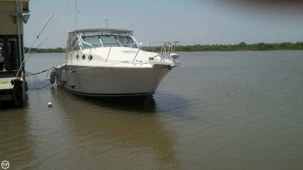 2000 Wellcraft 33 - Photo #1
